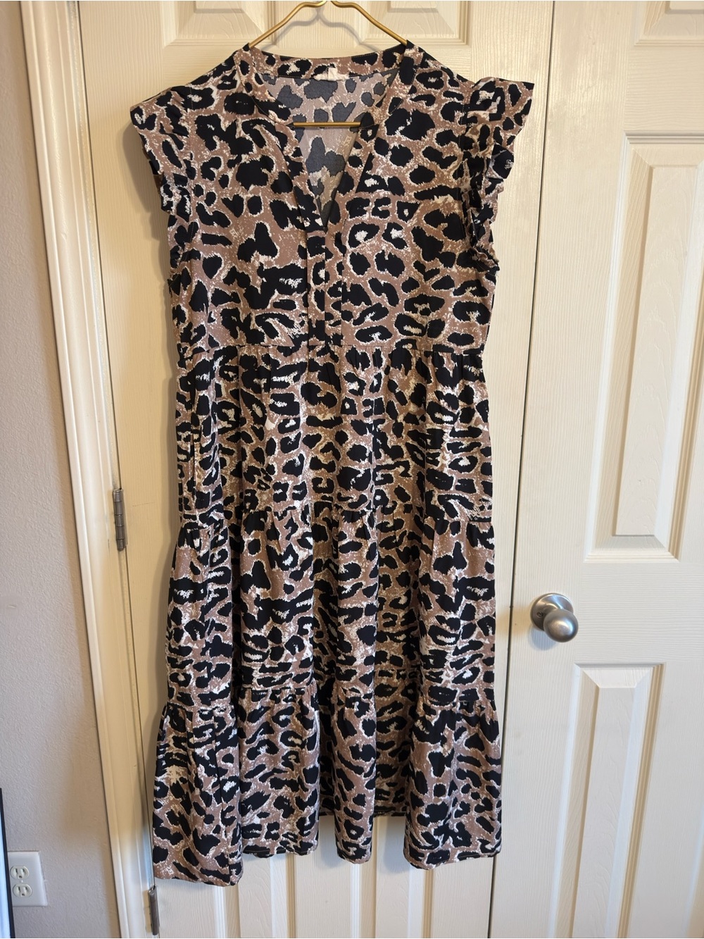 JODIFL Girls' Leopard Print Flutter Sleeve Dress - Black and Tan